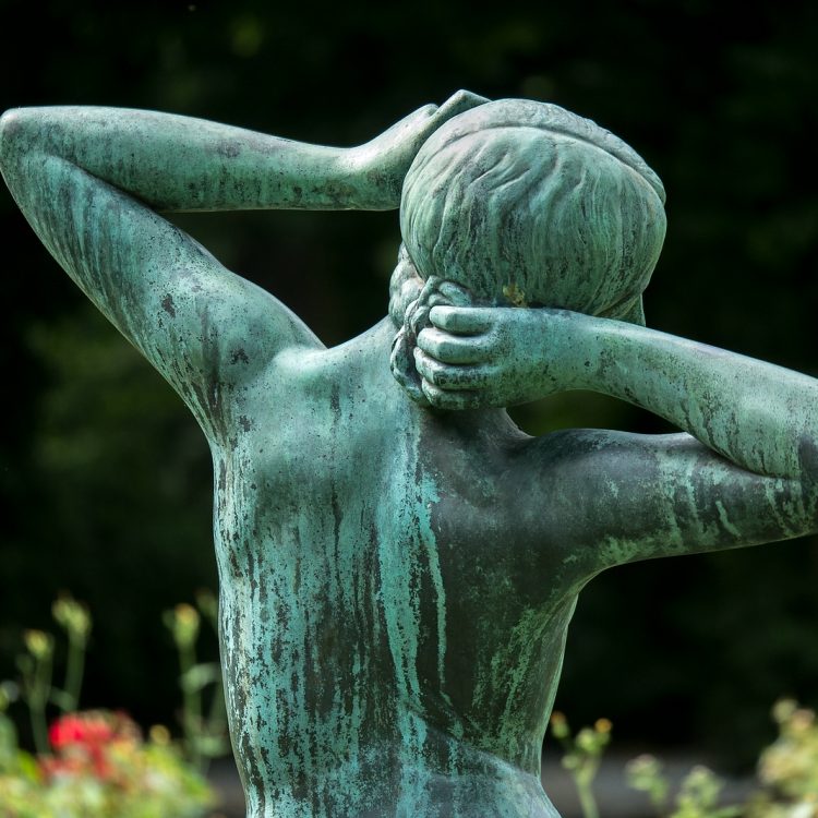 Stadtpark Steglitz Skulptur Erwachendes Mädchen Josef Limburg